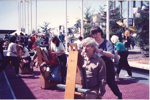 نمایشگاه صندلی ماساژ در سابقه سی ساله صندلی ماساژ